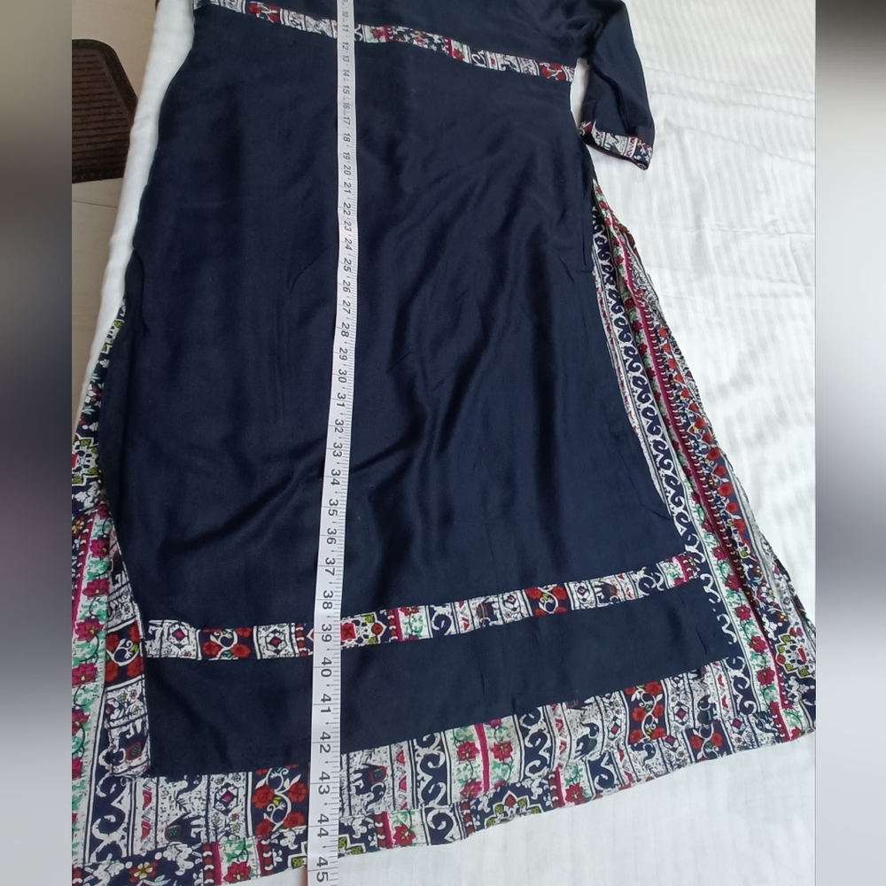 Women's Navy Blue Double Layered Printed Rayon Mandarin Collar Long Kurta - Picture 7 of 9